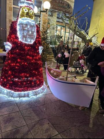 xristougeniatiko_dentro_2023_poludendri